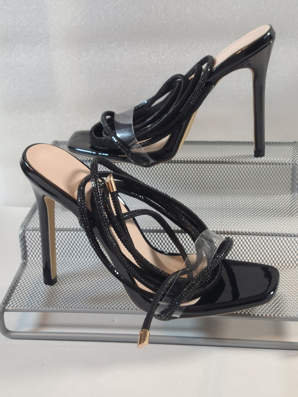 Black Strappy Sexy Lace-Up Gladitor Women's 8 Sandals Stilettos 4.5 Inch Heels - Picture 3 of 7